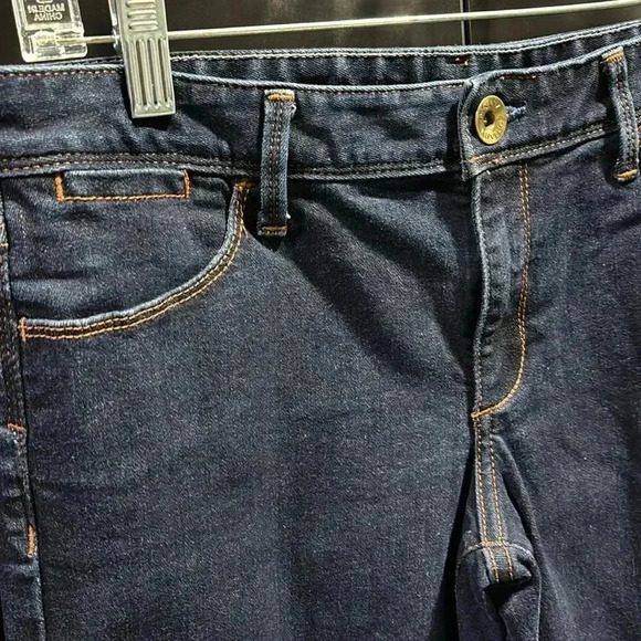 Banana Republic Boot cut, stretch, five pocket blue jeans - 29x32 - Picture 2 of 9